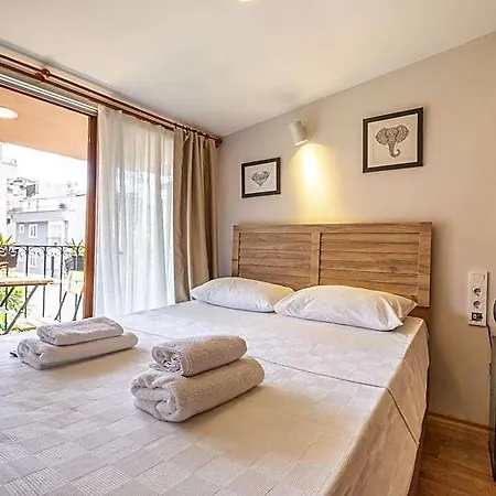 La Perla Hotel