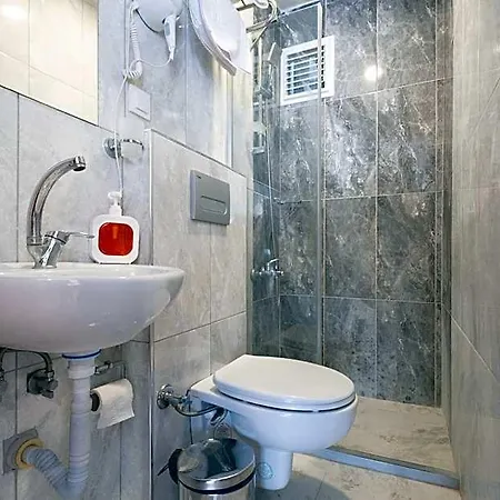 La Perla Hotel 3*