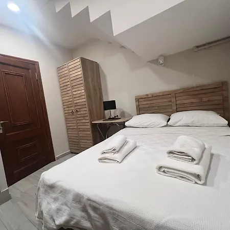 La Perla Hotel 3*